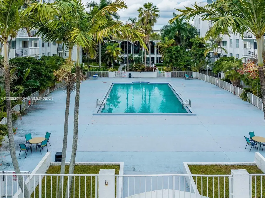 496 NW 165th St Rd #D-412, Miami, FL 33169 - Image #2