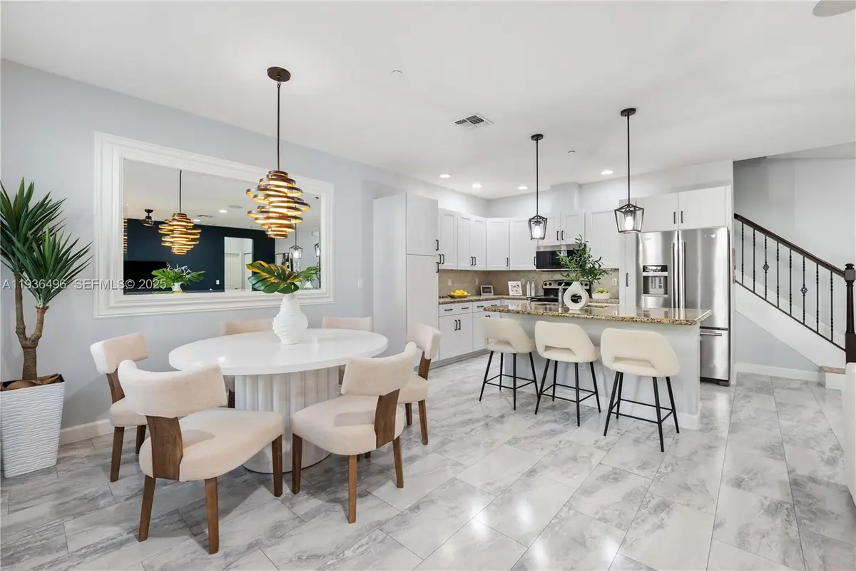 4184 Cascada Cir, Cooper City, FL 33024 - Image #1