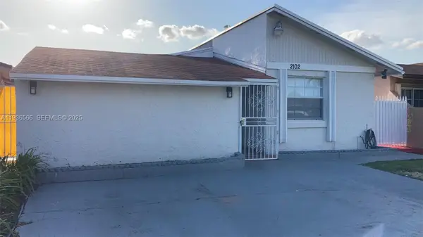 2102 SW 106th Ct, Miami, FL 33165