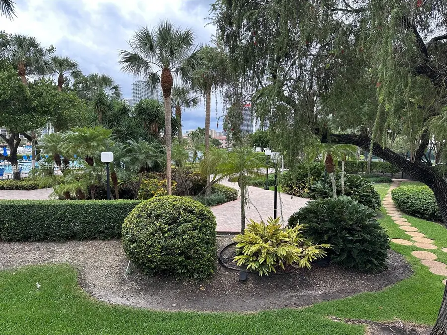 600 Three Islands Blvd #1402, Hallandale Beach, FL 33009 - Image #2
