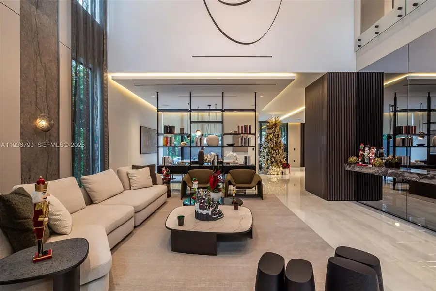 10540 NW 67th Ter, Doral, FL 33178 - Image #2