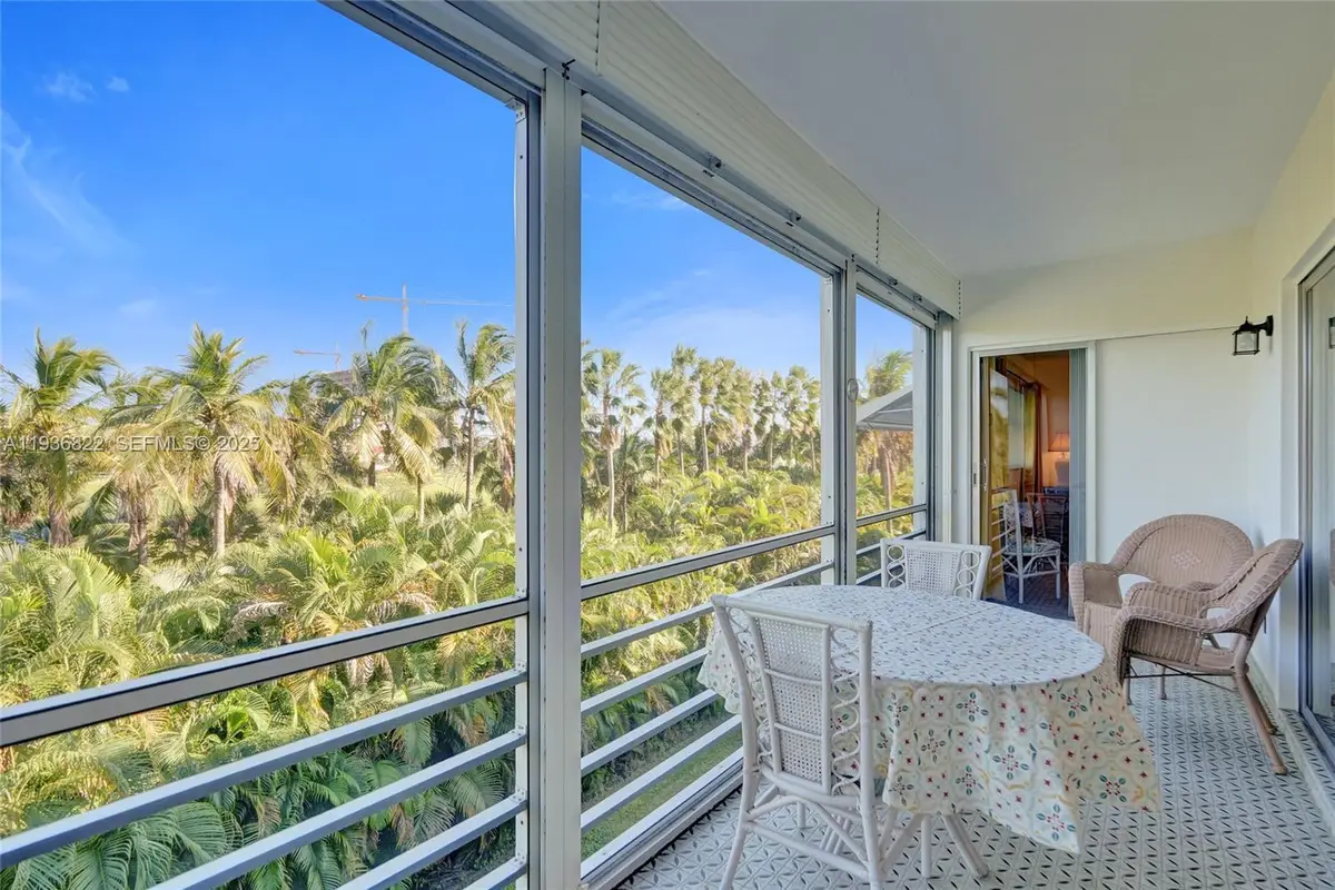 500 NE 14th Ave #402, Hallandale Beach, FL 33009 - Image #1