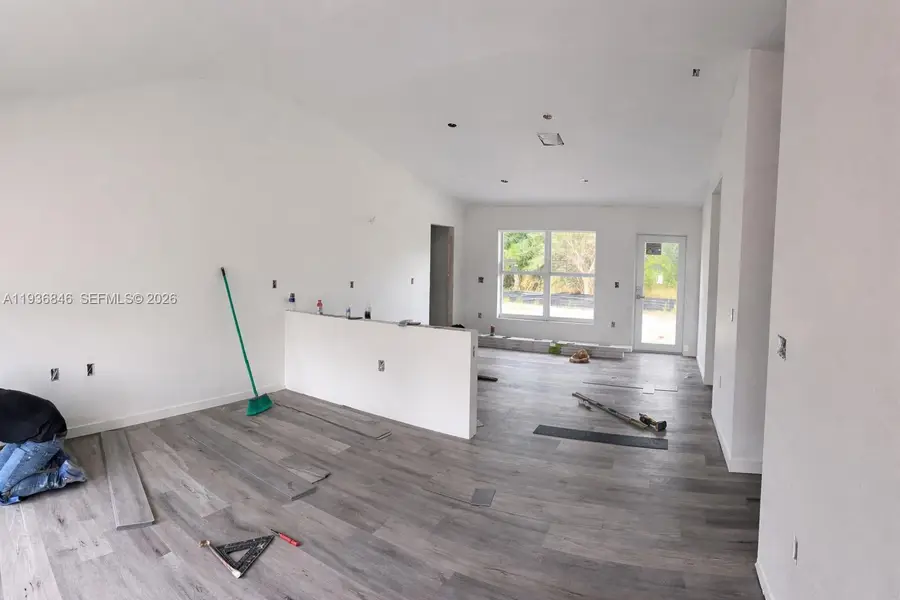 2401 E 11th St, Lehigh Acres, FL 33936 - Image #2