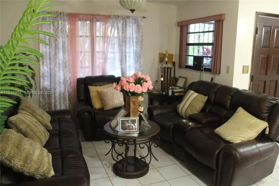 14334 NE 2nd Pl, Miami, FL 33161 - Image #3