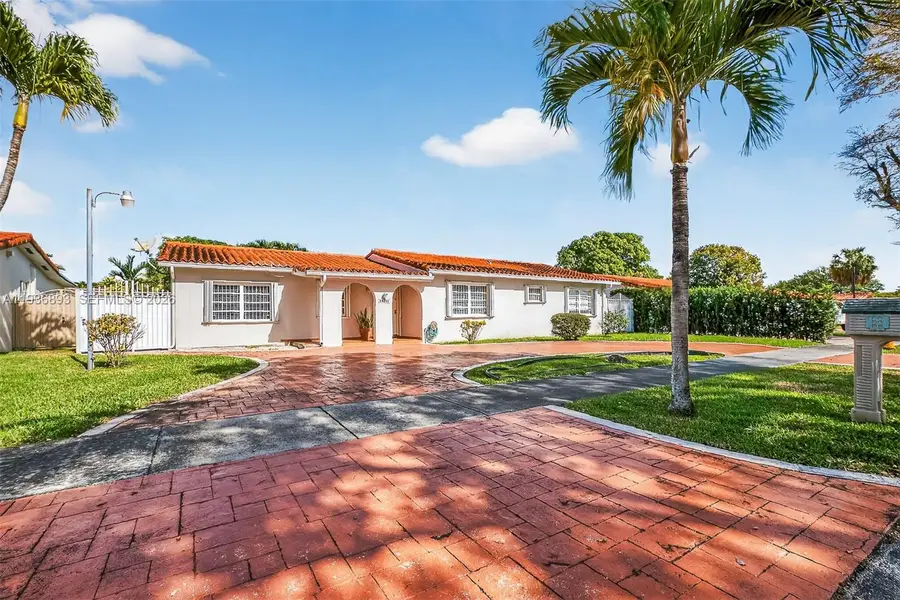 10251 SW 27th St, Miami, FL 33165 - #2