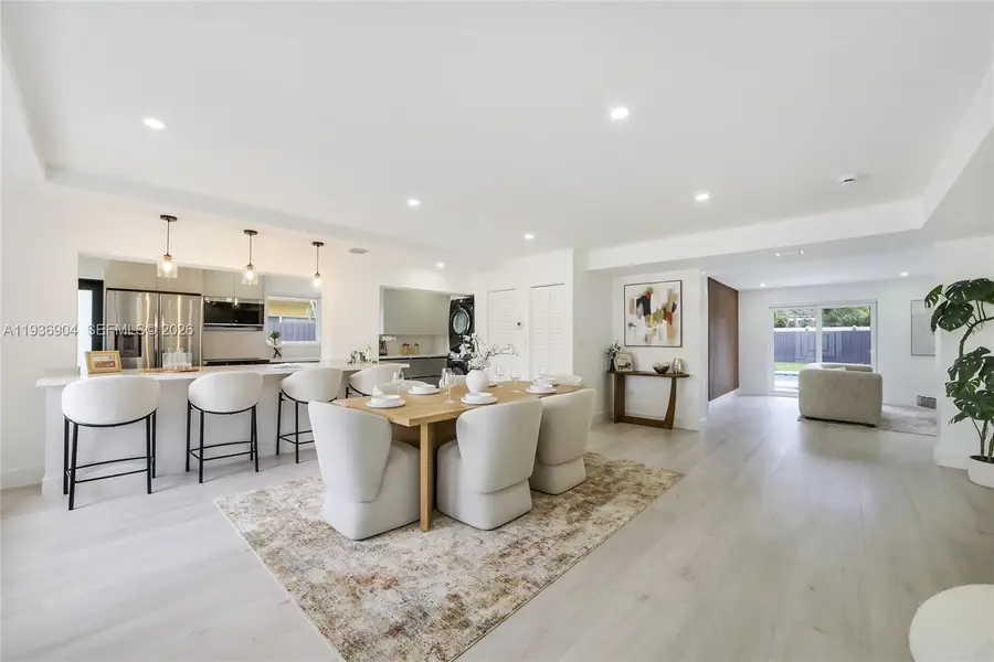 3056 NE 14th Ave, Oakland Park, FL 33334 - Image #2