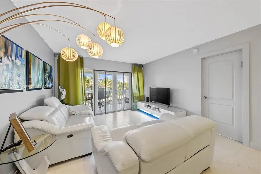 470 Paradise Isle Blvd #310, Hallandale Beach, FL 33009 - Image #3