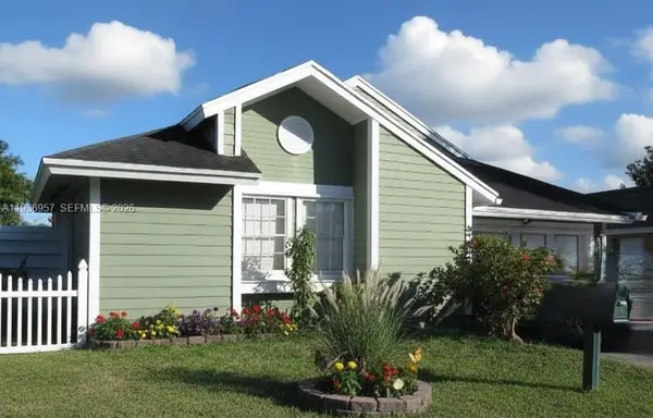 14035 SW 103rd Ter, Miami, FL 33186