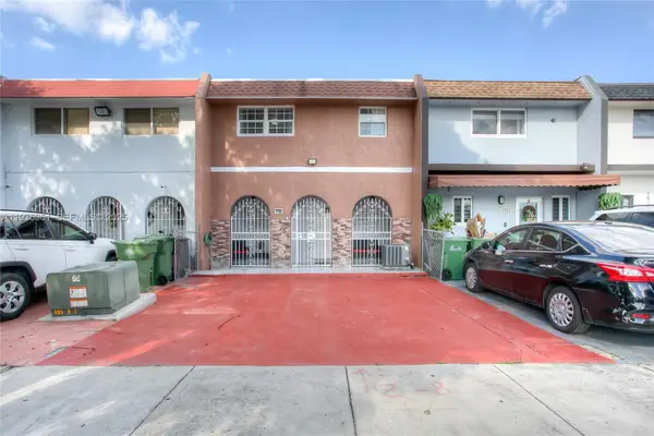1925 W 72nd St, Hialeah, FL 33014