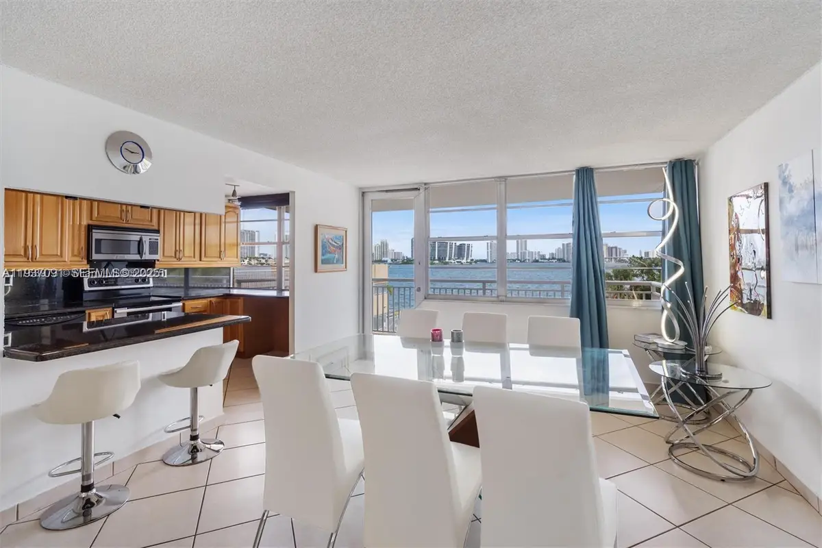 251 174th St #218, Sunny Isles Beach, FL 33160 - Image #1