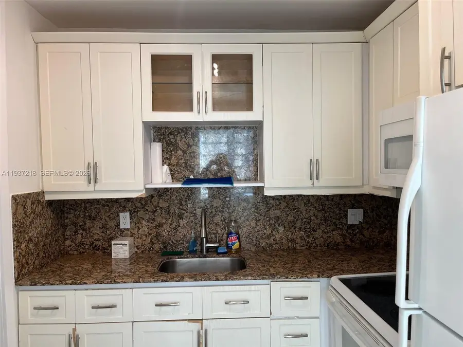 1150 Euclid Ave #204, Miami Beach, FL 33139 - #3