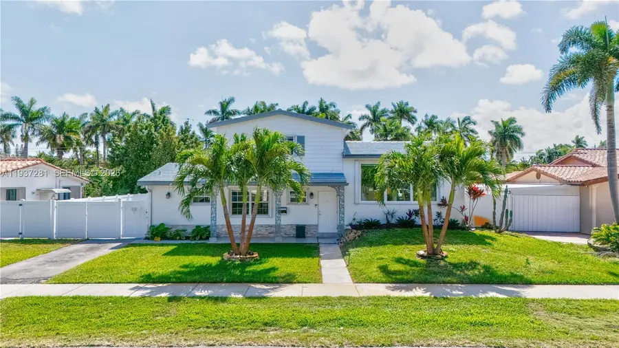 1016 NE 4th Ct, Hallandale Beach, FL 33009 - Image #3