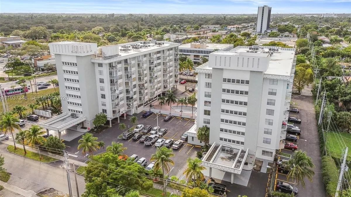 16740 NE 9th Ave #405, North Miami Beach, FL 33162 - Image #1