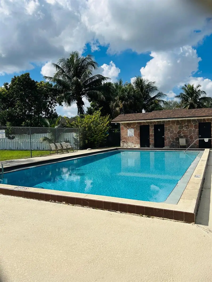 6031 Shakerwood Cir #105, Tamarac, FL 33319 - #2