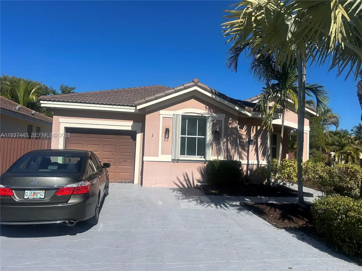 7729 NW 194th Ter, Hialeah, FL 33015 - Image #1