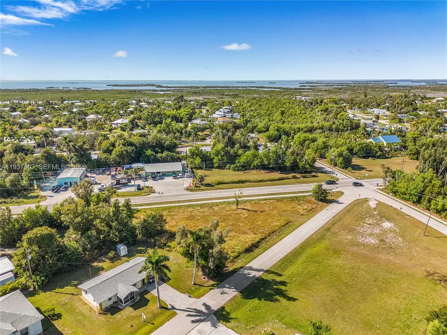 5585 Avenue D, Pine Island, FL 33922 - Image #3