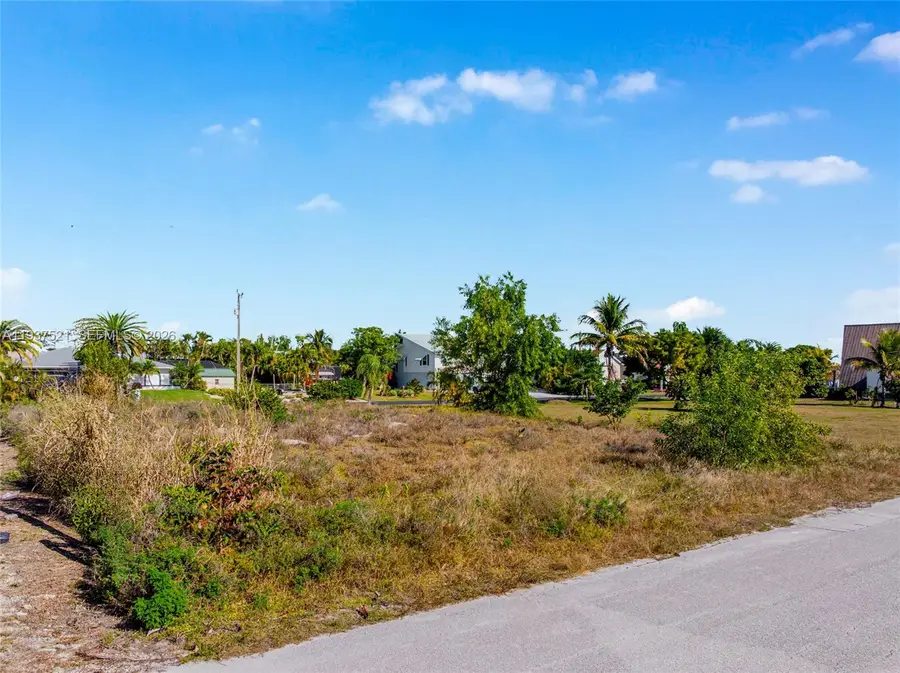 3800 Snowbird Ln, Saint James City, FL 33956 - #3