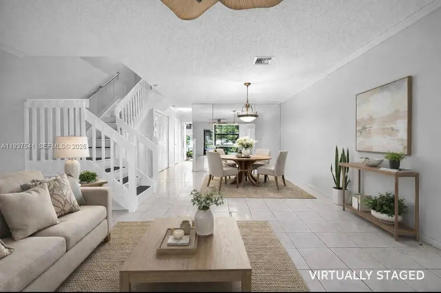 502 Westree Ln, Plantation, FL 33324 - Image #2