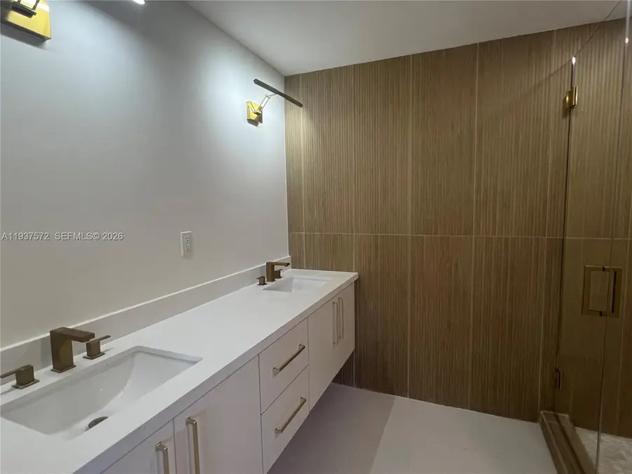 2315 NW 3rd St, Miami, FL 33125 - Image #3