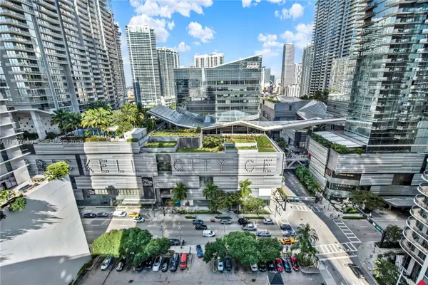 45 SW 9th St #1609, Miami, FL 33130