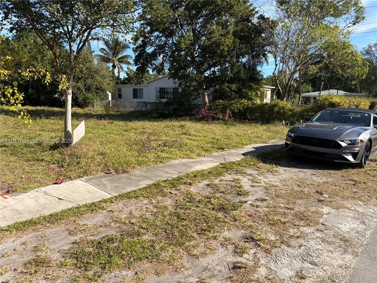 2205 Coolidge St, Hollywood, FL 33020 - Image #1