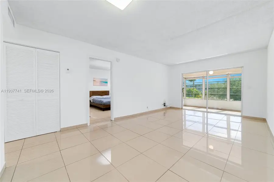 2951 NW 46th Ave #306, Lauderdale Lakes, FL 33313 - Image #2