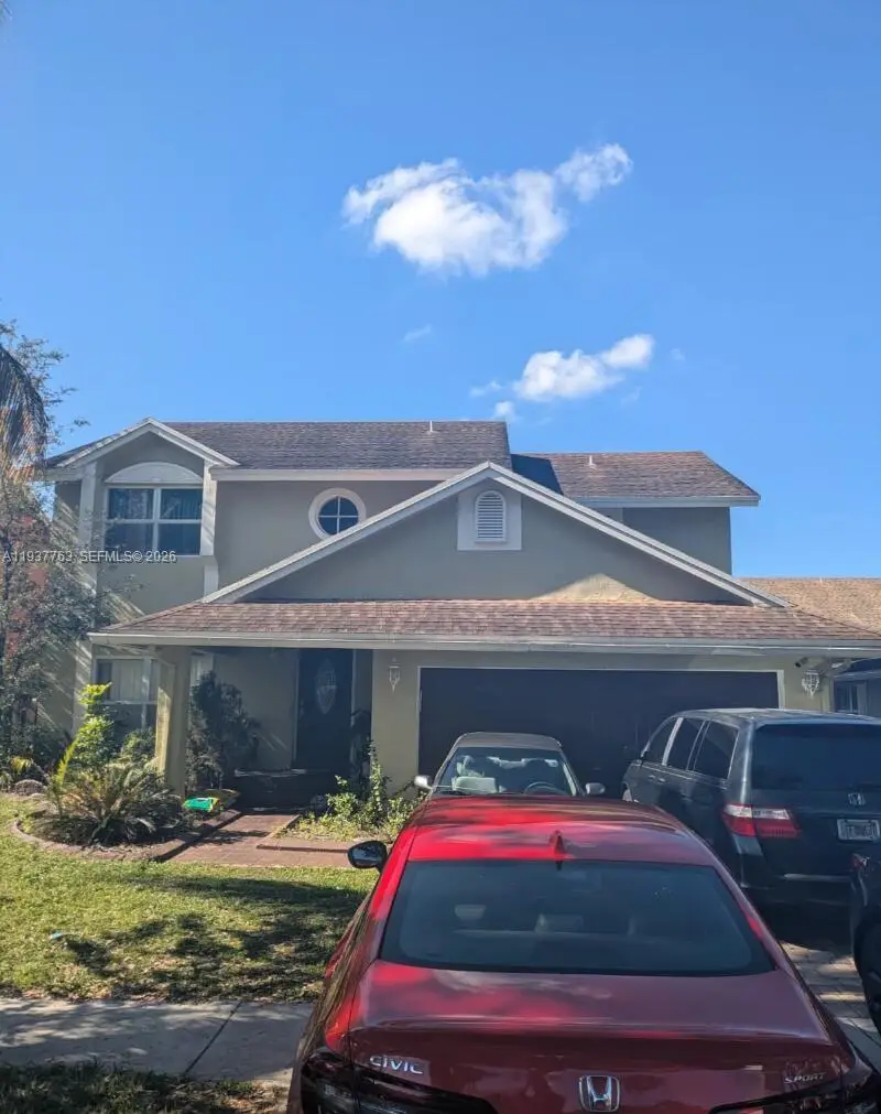 950 SW 95th Ter, Pembroke Pines, FL 33025 - Image #1