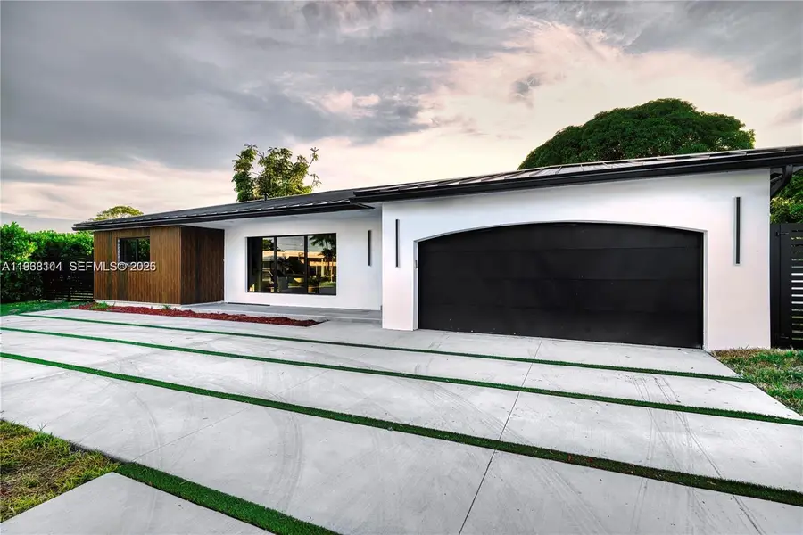 5561 NE 28th Ave, Fort Lauderdale, FL 33308 - Image #2