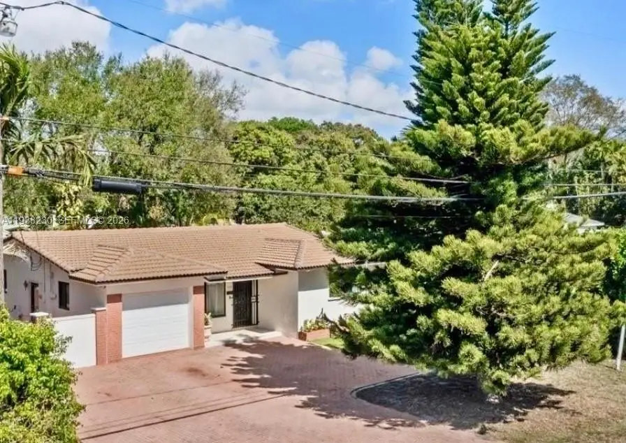 6385 SW 25th St, Miami, FL 33155 - Image #1