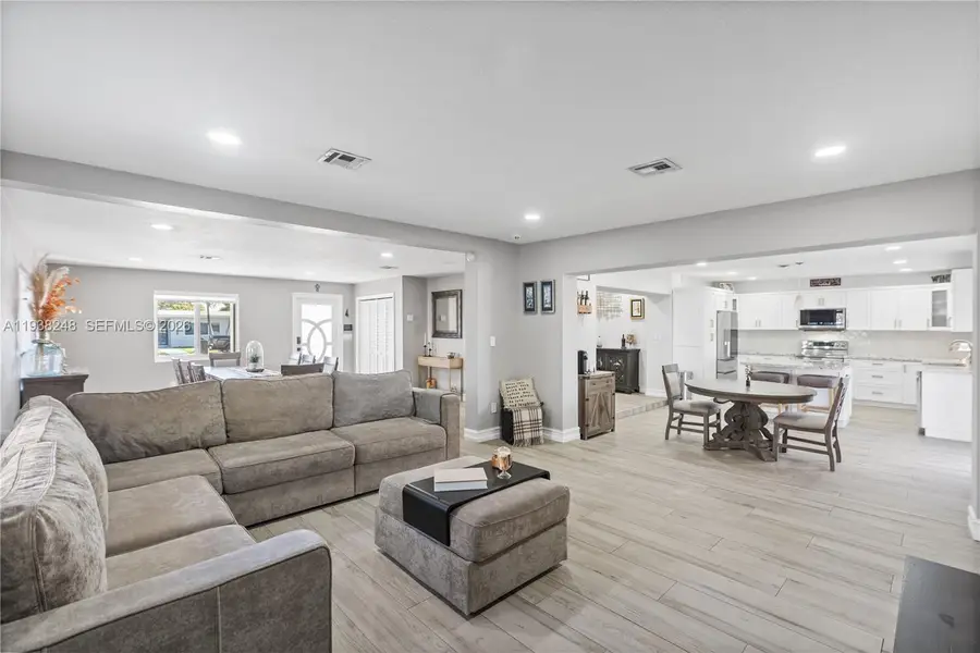 3330 SW 105th Ave, Miami, FL 33165 - Image #3