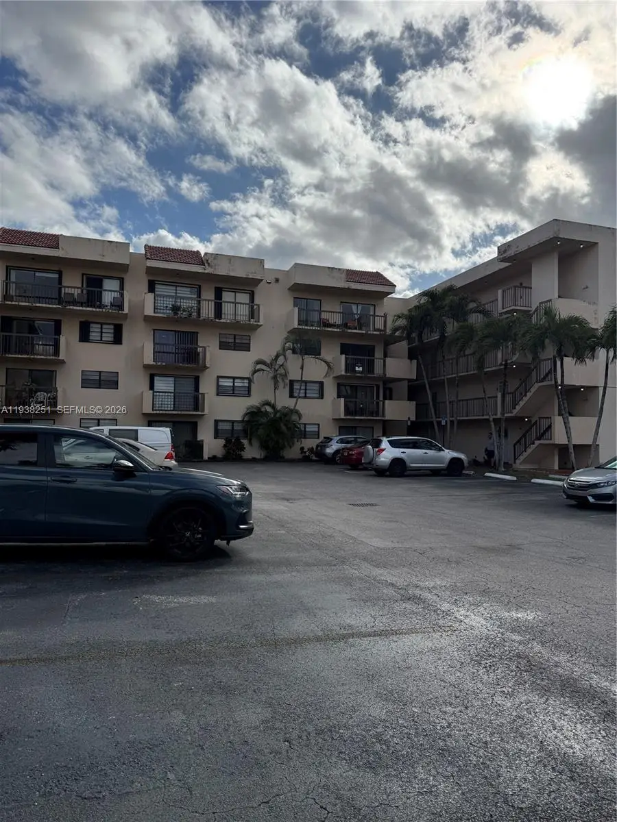 995 SW 84th Ave #304, Miami, FL 33144 - Image #1