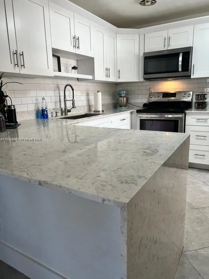 1640 NE 33rd St, Pompano Beach, FL 33064 - Image #2