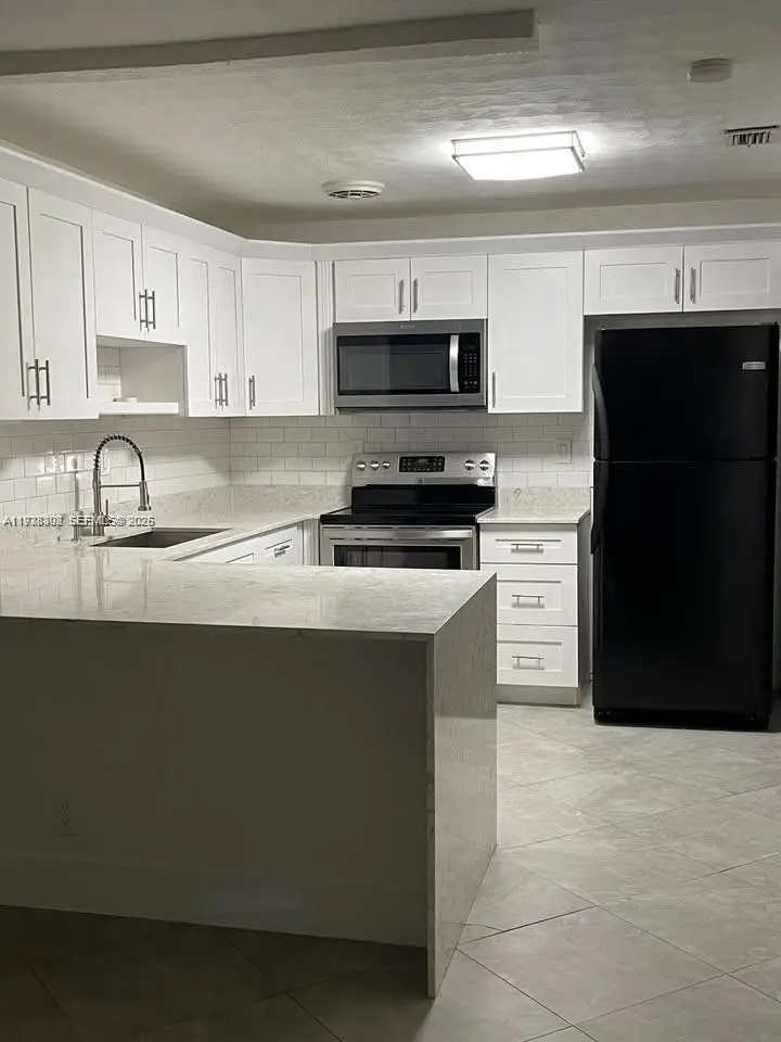 1640 NE 33rd St, Pompano Beach, FL 33064 - Image #3