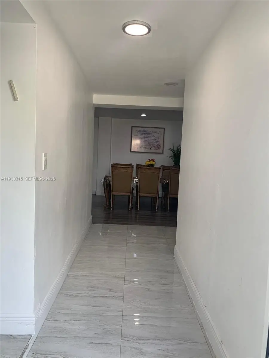 6620 Custer St, Hollywood, FL 33024 - Image #2