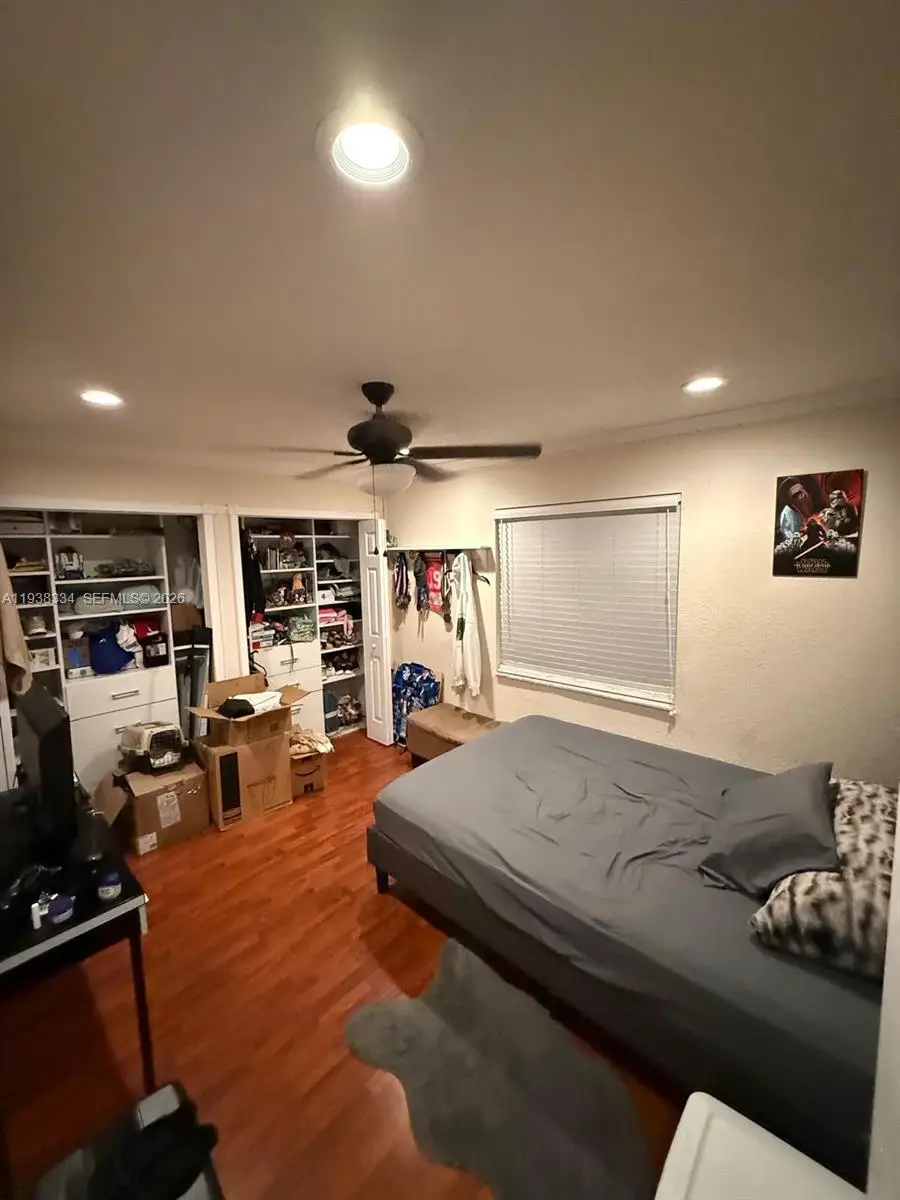 8450 NW 7th St, Pembroke Pines, FL 33024 - Image #3