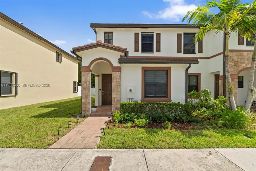 10513 W 32nd Ln, Hialeah, FL 33018 - Image #2