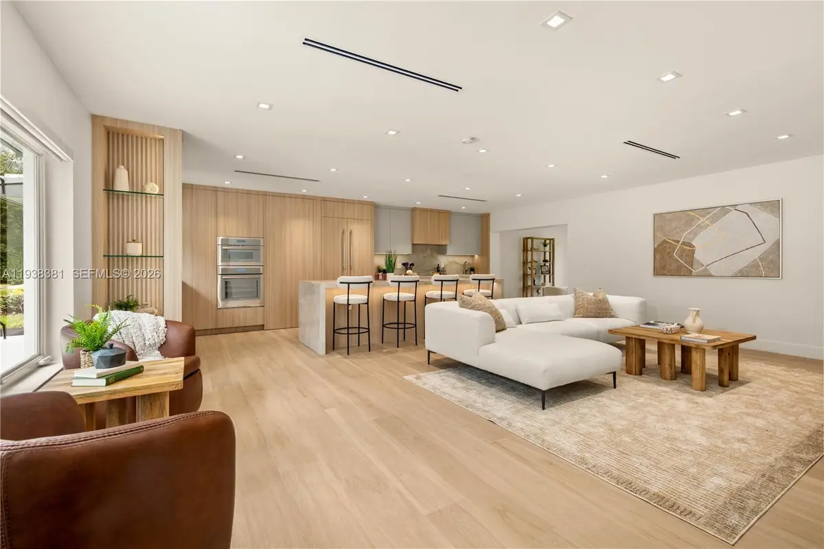 6011 Maynada St, Coral Gables, FL 33146 - Image #1