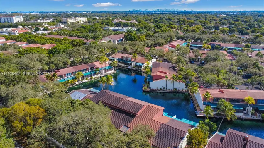 7006 N Loch Isle Dr N, Miami Lakes, FL 33014 - #3