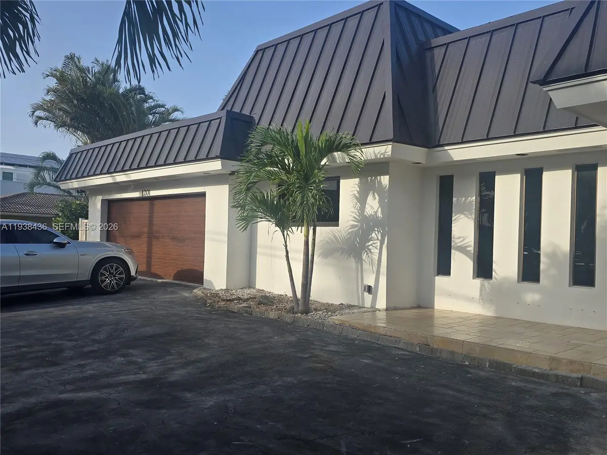 1201 Diplomat Pkwy, Hollywood, FL 33019 - Image #1