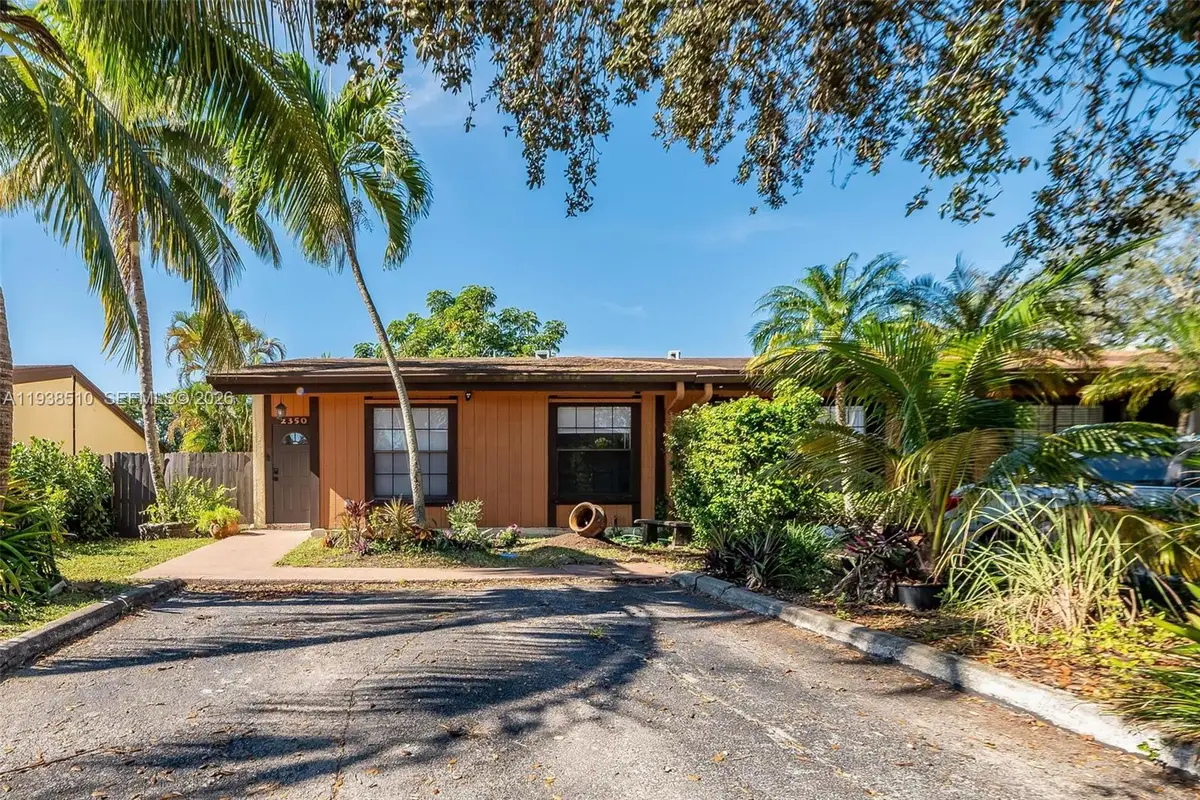 2350 Pecan Ct, Pembroke Pines, FL 33026 - Image #1