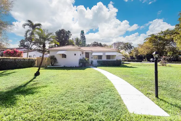 1000 NE 116th St, Biscayne Park, FL 33161