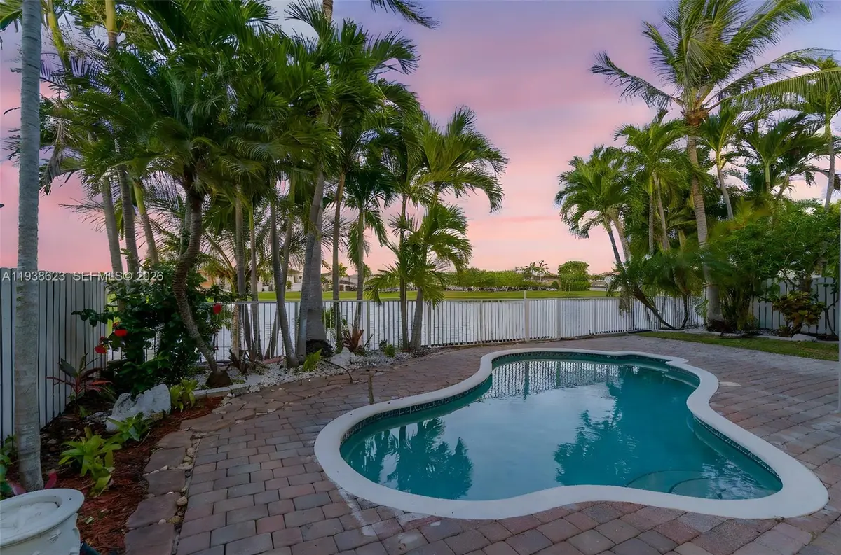 6425 SW 164th Ave, Miami, FL 33193 - Image #1