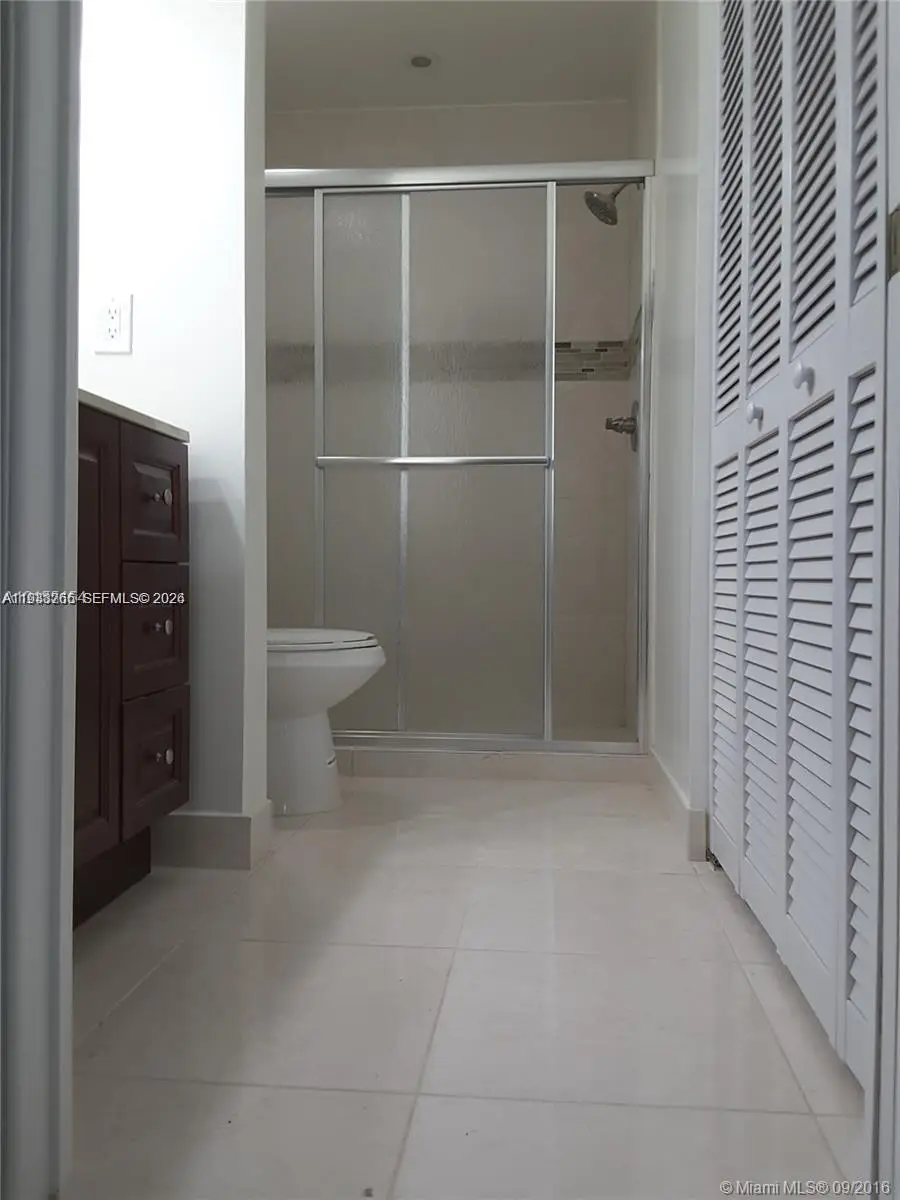 6061 Shakerwood Cir #202, Tamarac, FL 33319 - Image #2