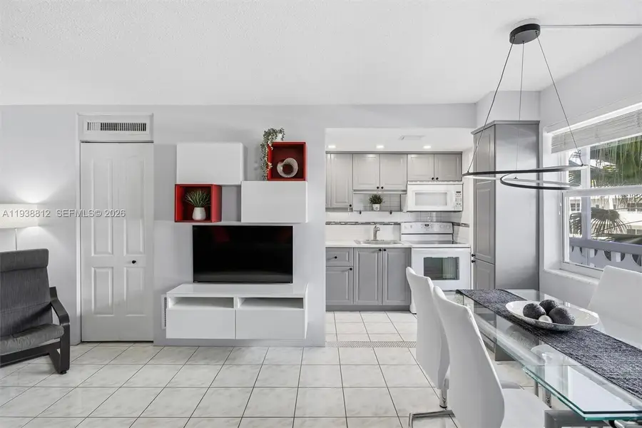 3133 S Ocean Dr #218, Hallandale Beach, FL 33009 - Image #2