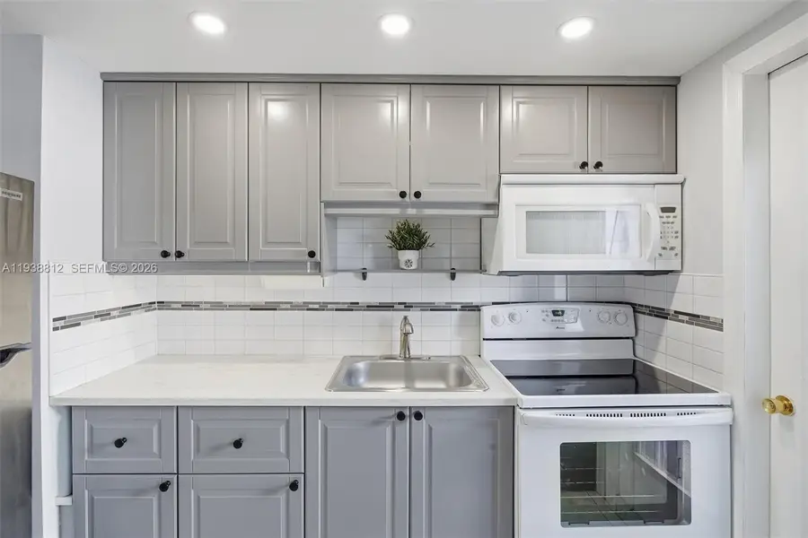 3133 S Ocean Dr #218, Hallandale Beach, FL 33009 - Image #3