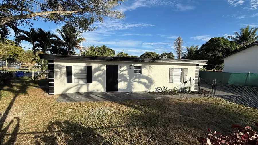 234 NE 14th Ave, Pompano Beach, FL 33060 - Image #2