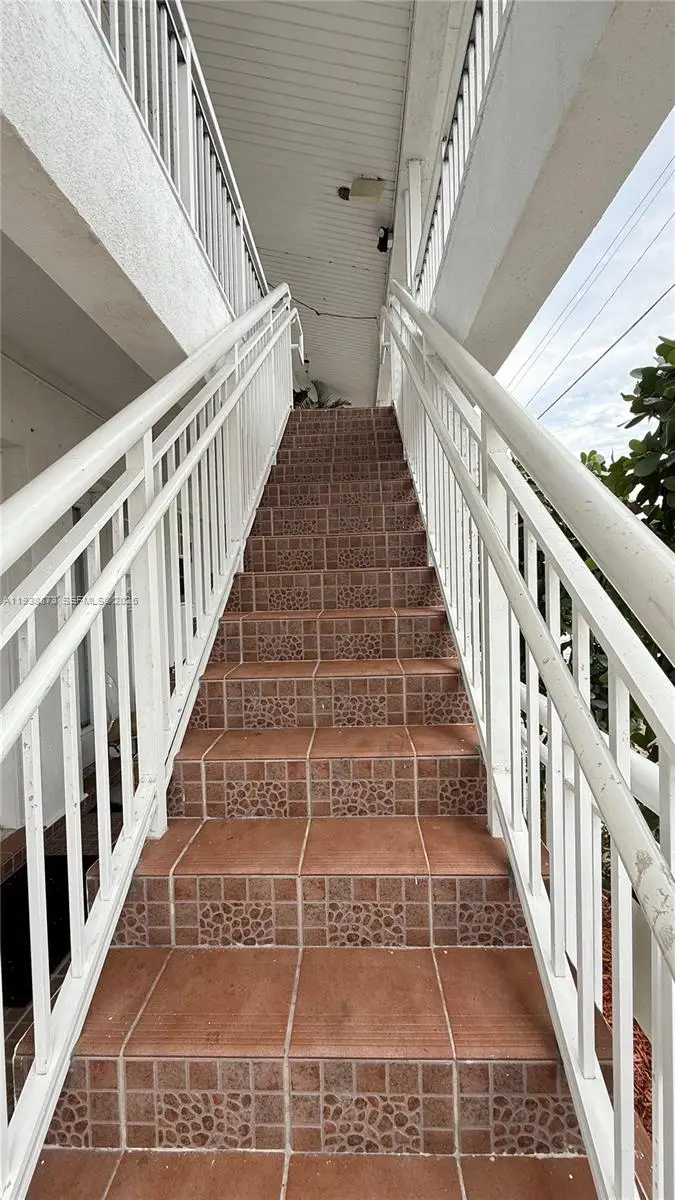 330 74th St #16, Miami Beach, FL 33141 - Image #2