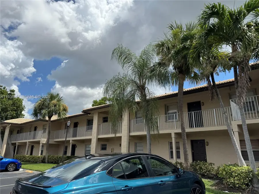 5580 Lakeside Dr #205, Margate, FL 33063 - Image #3