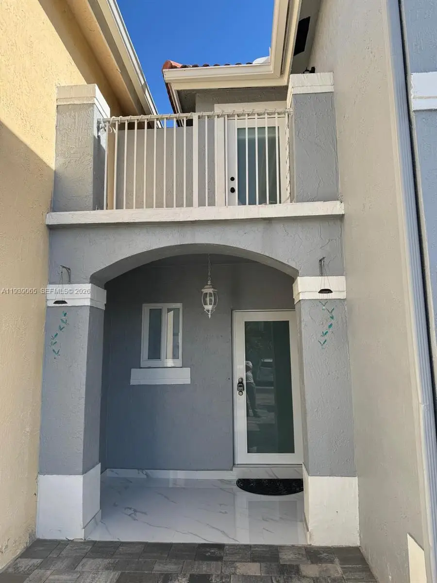 8717 SW 158th Pl, Miami, FL 33193 - Image #2