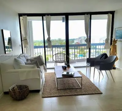 2425 Presidential Way #703, West Palm Beach, FL 33401 - Image #1